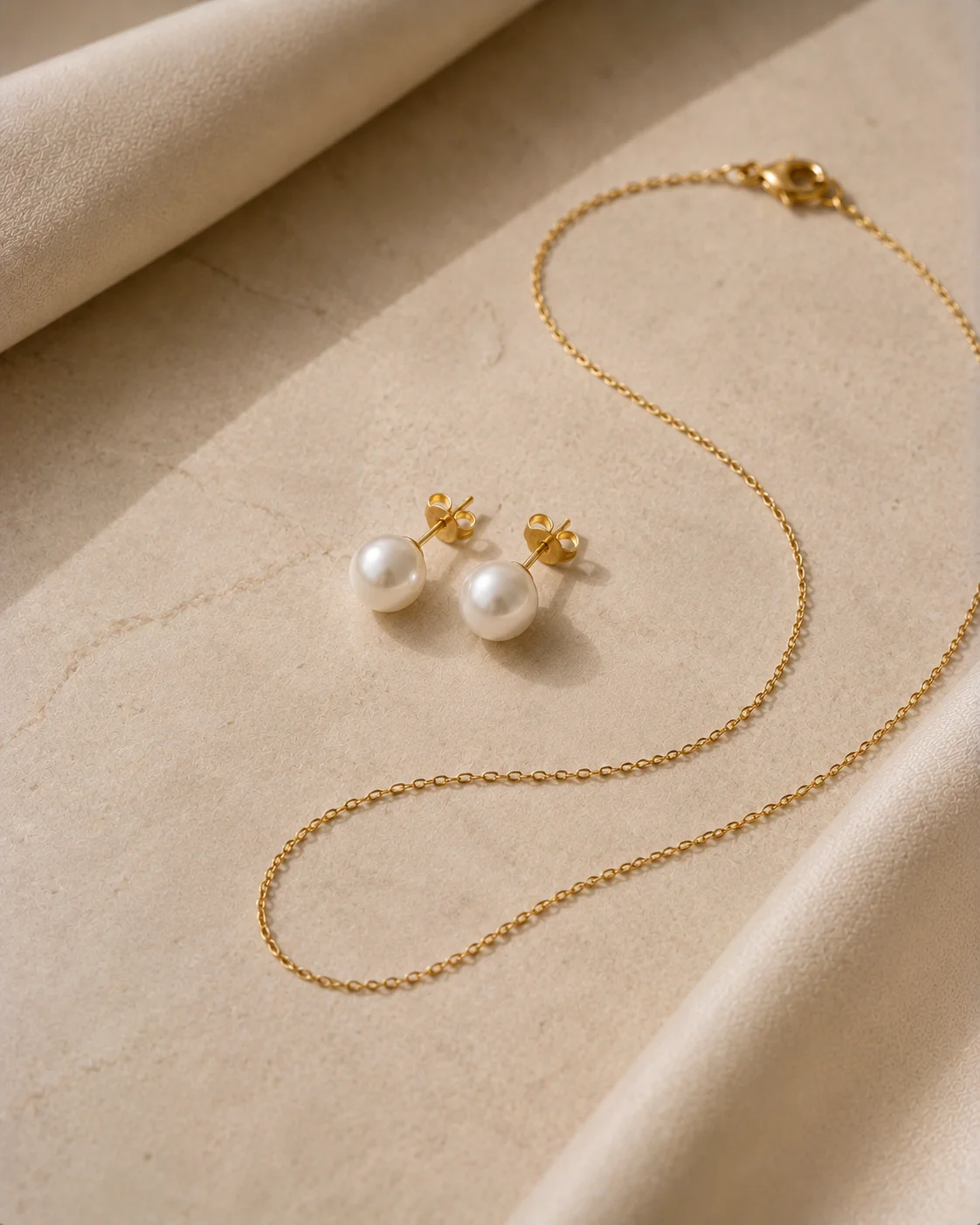 Piece 29: Pearl or Gold Jewelry Set